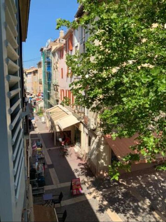 Appartamento Centre Historique De Frejus - Face A La Mairie Esterno foto